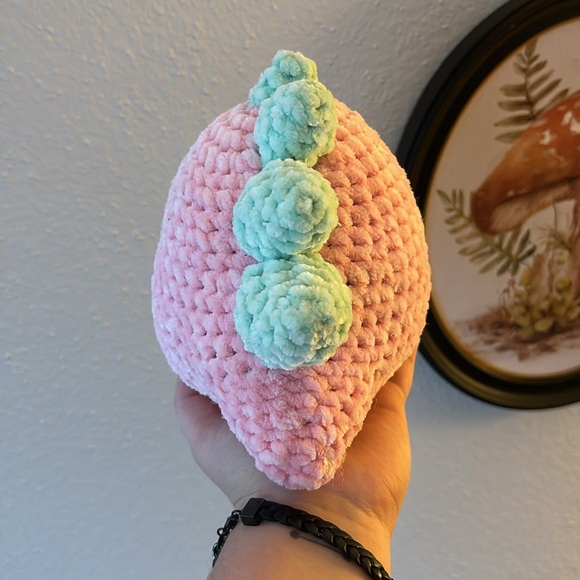 Francie The Fuzzy Dino - Picture 4 of 4